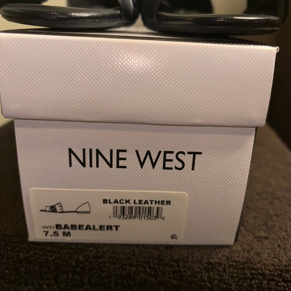 Black leather open toe slip-on flats; very pretty and soft - Picture 2 of 8